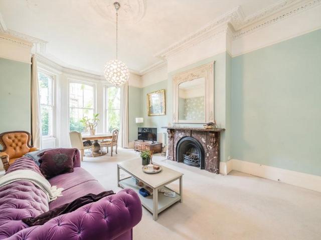 Riverdale Road, Twickenham TW1 1 bed flat to rent £2,495 pcm £576 pw