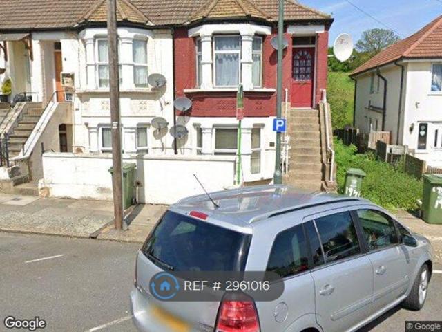Riverdale Road, Erith DA8, 2 bed flat to rent, £1,750 pcm | PrimeLocation
