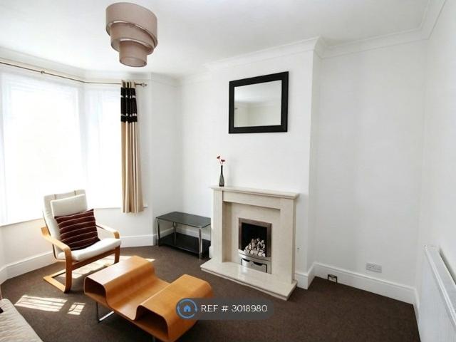 Riverdale Road, Erith DA8, 2 bed maisonette to rent, £1,495 pcm | PrimeLocation