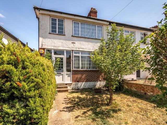 Riverdene, Edgware HA8, 3 bed property to rent, £2,250 pcm | PrimeLocation