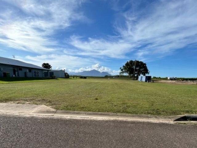 RIVERDOWNS ESTATE buy in this larger block estate !