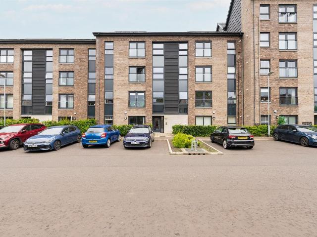 Riverford Court, Glasgow G43, 2 bed flat to rent, £1,500 pcm | PrimeLocation