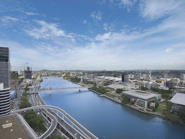 Riverfront Apartment With Breathtaking Views And Exceptional Amenities – Furnished!