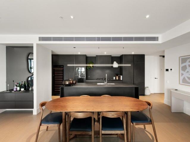 Riverfront Home Above 1 Hotel Melbourne
