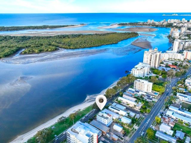 Riverfront Living with Exclusive Rooftop Small Boutique Complex in Picnic Point