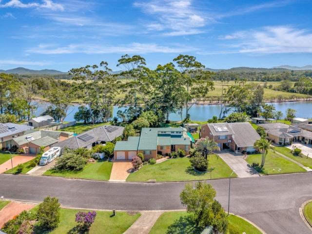 Riverfront Living with Space, Comfort and Breathtaking Sunsets