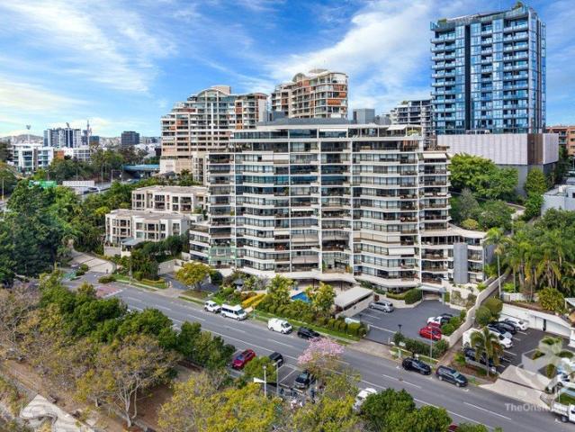 Riverfront Living with Spectacular City Views