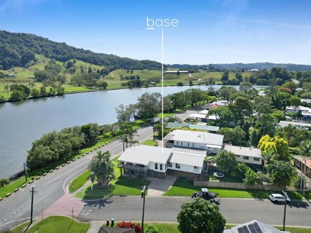 Riverfront Living with Spectacular Hinterland Views