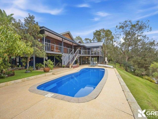 RIVERFRONT LIVING AT ITS FINEST YOUR OWN PRIVATE SLICE OF THE MURRAY