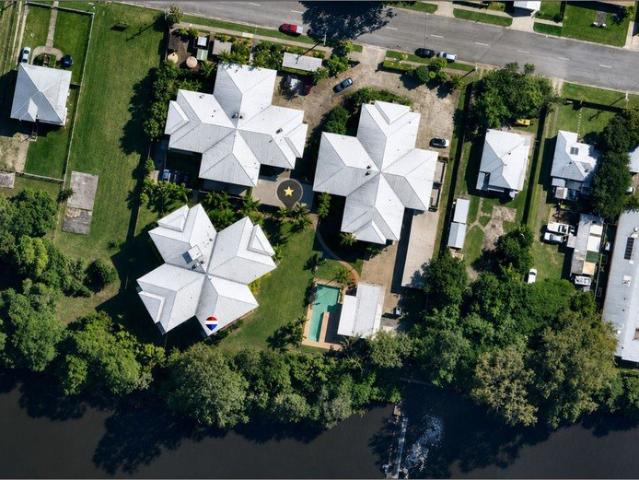 Riverfront Living in a Prime Location on the Ground Floor