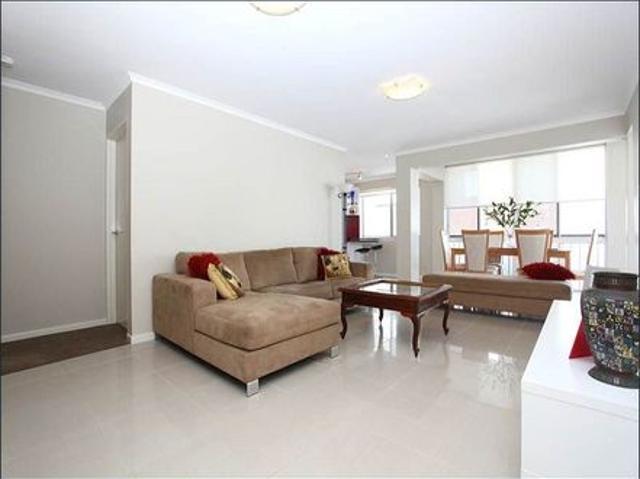 Riverfront Location in a Quiet Street!
