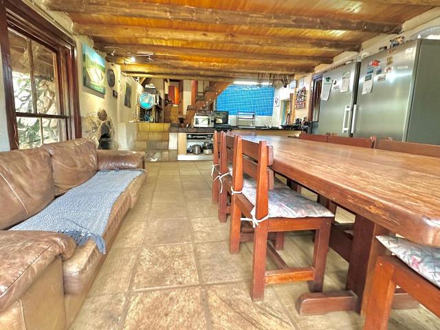 Riverfront Retreat: 5 Hectare near Lanseria
