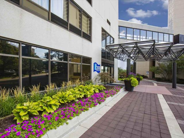 Riverfront Towers 2 Bedroom Apartment for Rent at 250 Riverfront Dr, Detroit, MI 48226 Downtown Detroit