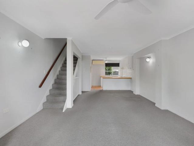 RIVERFRONT VIEWS FOR RENT!