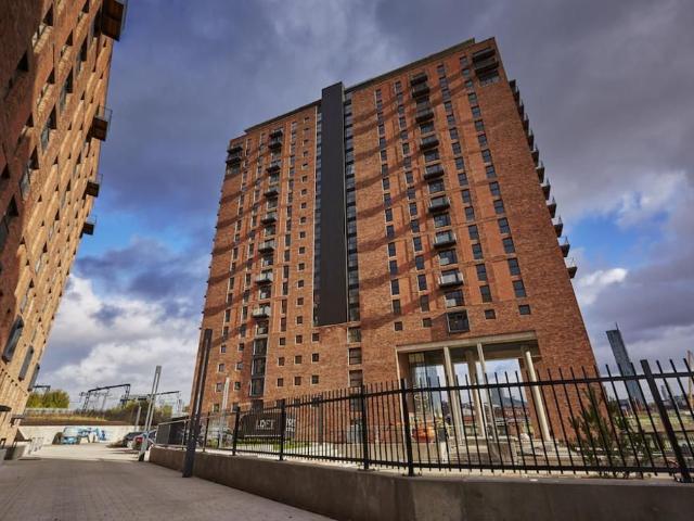 Rivergate House, Wilburn Basin, Salford M5, 2 bed flat to rent, £1,350 pcm | PrimeLocation