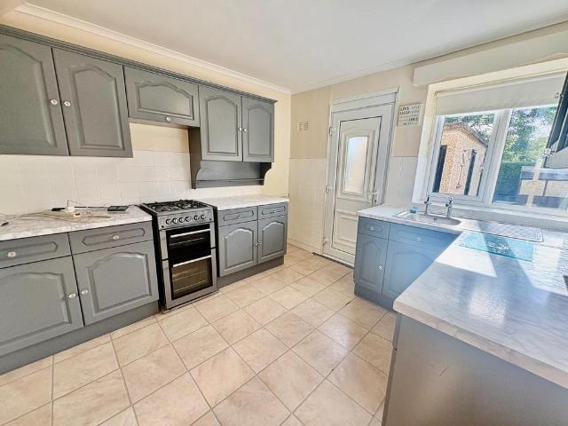 Rivergreen, Nottingham, NG11 3 bed house to rent £1,100 pcm £254 pw
