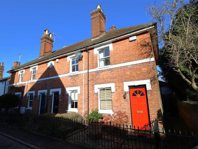 Riverhead, Sevenoaks, Kent TN13, 2 bed end terrace house to rent, £1,695 pcm | PrimeLocation