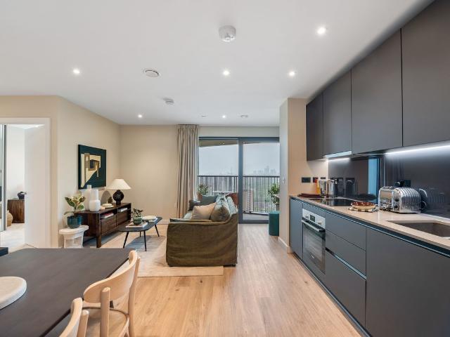 Riverstone Heights, Reed Avenue, London E3, 1 bed flat to rent, £2,470 pcm | PrimeLocation