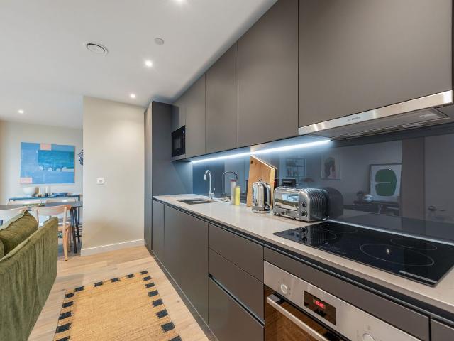 Riverstone Heights, Reed Avenue, London E3, 2 bed flat to rent, £3,020 pcm | PrimeLocation