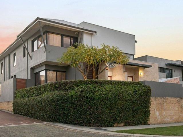 RIVERSTONE QUALITY. EXCEPTIONAL SPACE. EFFORTLESS NEDLANDS LIVING