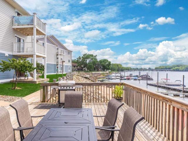 River's Edge Apartments 2 Bedroom Apartment for Rent at 403 Gillette St, La Crosse, WI 54603