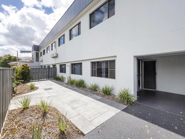 RIVERSIDE 3 BEDROOM APPARTMENT
