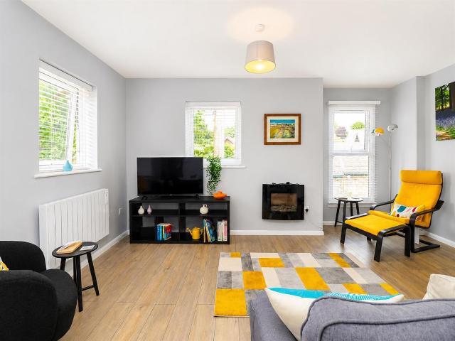 Riverside, Chapel Road, Wivenhoe CO7, 2 bed maisonette to rent, £1,300 pcm | PrimeLocation