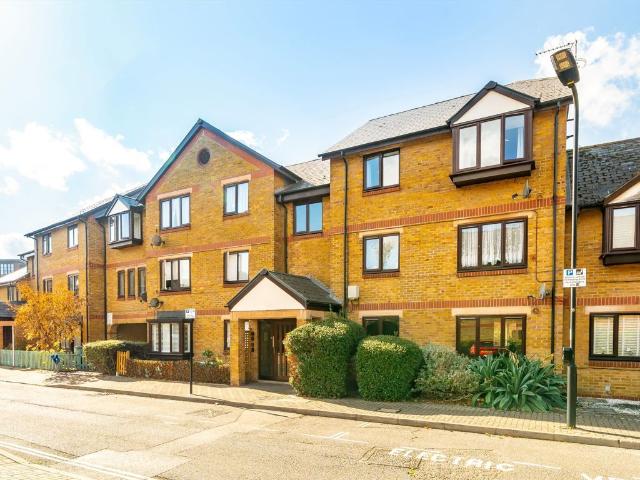 Riverside Close, Hackney E5, 1 bed flat to rent, £2,050 pcm | PrimeLocation