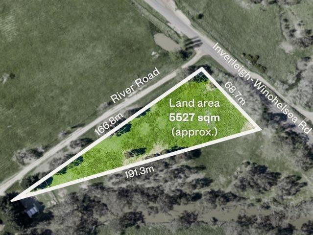 Riverside Acreage in Tranquil Surrounds