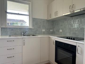 Riverside Bedsit now Renovated & Ready to Lease