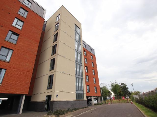 Riverside Drive, Dundee DD1, 2 bed flat to rent, £1,600 pcm | PrimeLocation