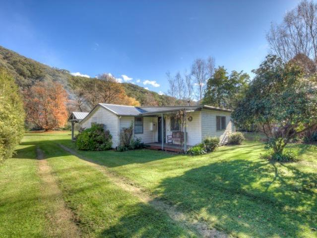 Riverside Haven in the Heart of Harrietville