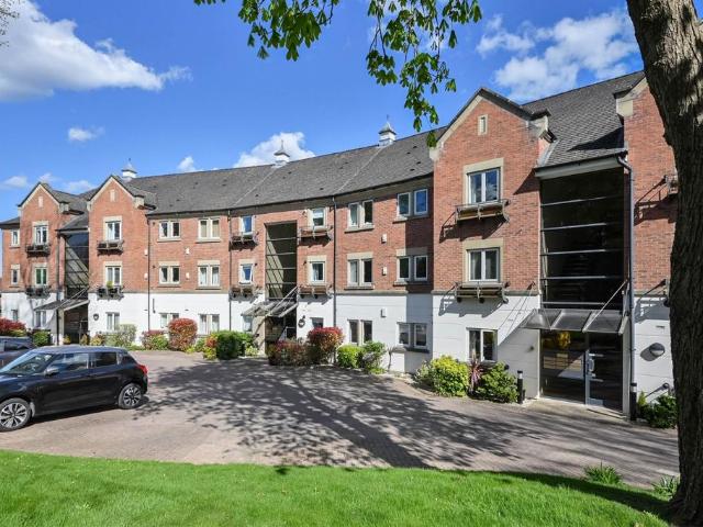 Riverside Lodge, Bishopthorpe Road. 2 bed flat to rent £1,550 pcm £358 pw