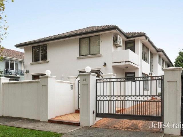 Riverside living in a coveted Fairfield pocket