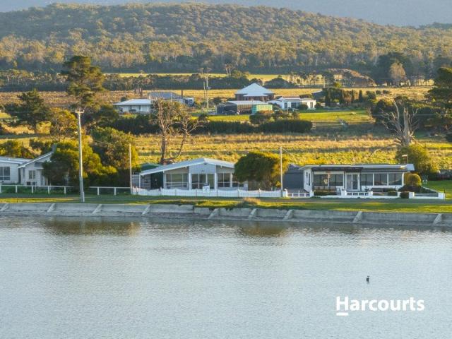 Riverside Living Just Steps from the Tamar River
