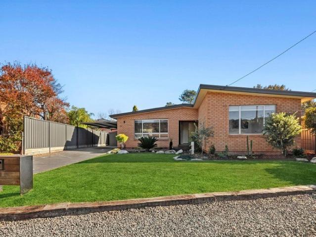 Riverside Living, Walk to Schools and Shops