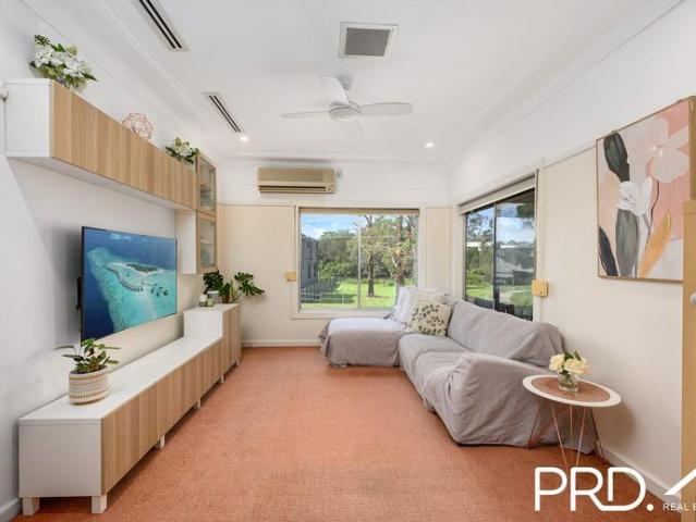 RIVERSIDE LIVING WITH EXPRESS TRAIN SERVICE TO THE AIRPORT & CITY CIRCLE