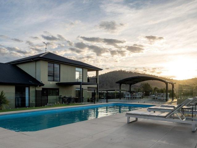 Riverside Lifestyle Retreat | 4 Bedrooms | 2 Bathrooms | 8 Car Garage | Pool | Extensive Shedding