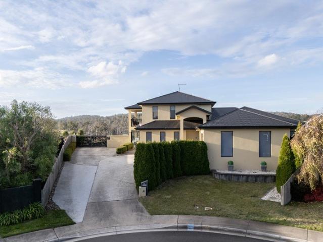 Riverside Lifestyle Retreat | 4 Bedrooms | 2 Bathrooms | 8 Car Garage | Pool | Extensive Shedding