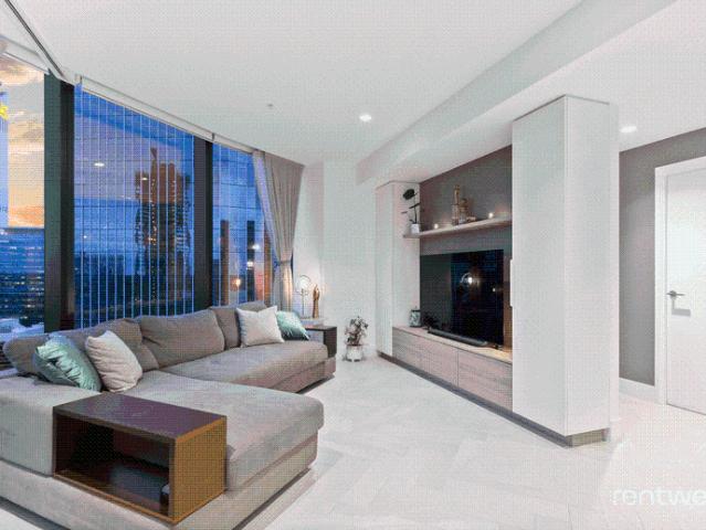 Riverside Luxury at its Finest