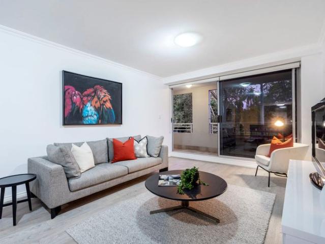 Riverside Luxury in the Heart of the City