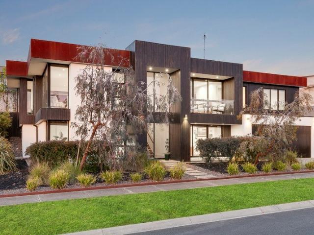 Riverside Luxury