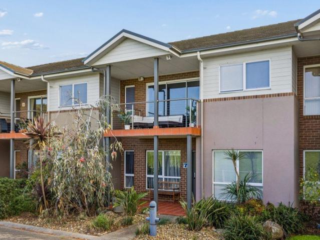 Riverside Serenity, Space & Sweeping Views
