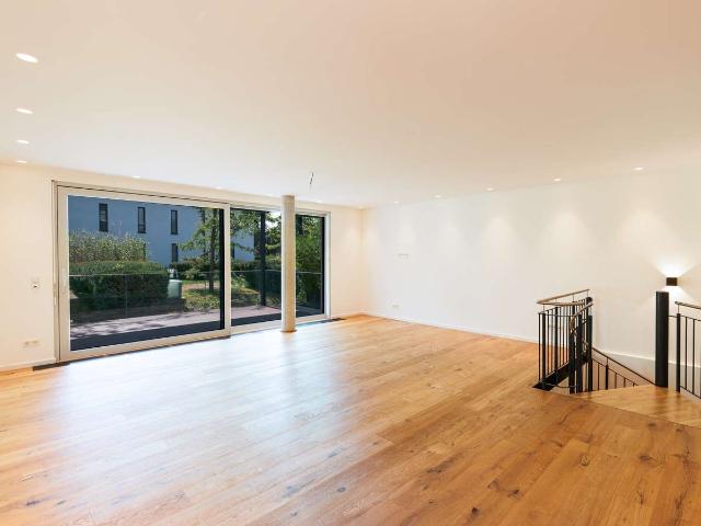 Riverside Suites Leben in 1. Reihe am Rhein WE3 EG/KG