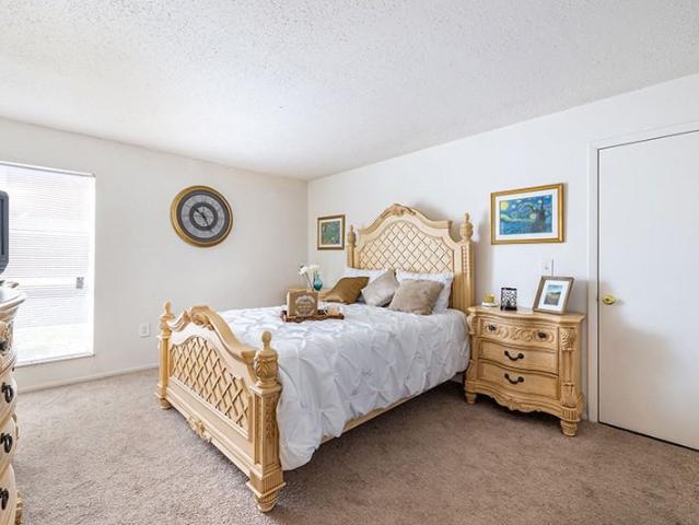 Riverside Palms 2 Bedroom Apartment for Rent at 5008 Sierra Pl, Tampa, FL 33617 Temple Crest
