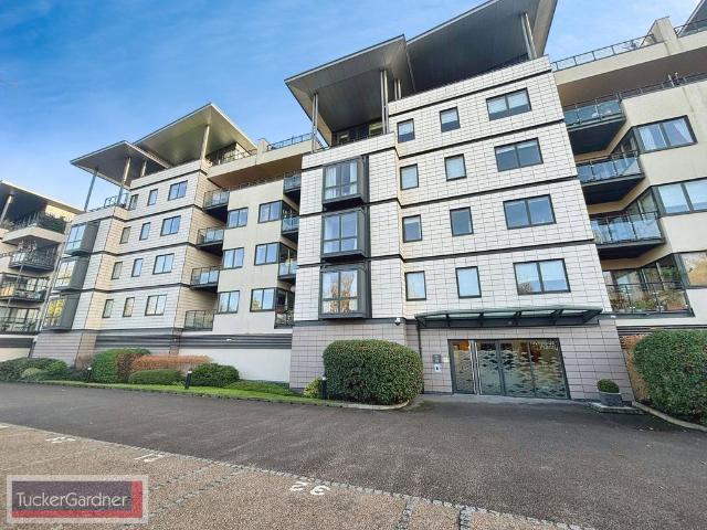 Riverside Place, Cambridge, CB5 2 bed apartment to rent £2,600 pcm £600 pw