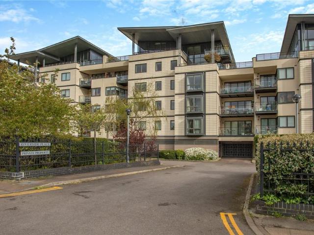 Riverside Place, Cambridge. 1 bed apartment to rent £1,650 pcm £381 pw