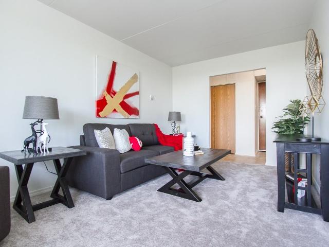 Riverside Plaza 2 Bedroom Apartment for Rent at 1660 Henderson Hwy, Winnipeg, MB R2G 1H7 Valhalla