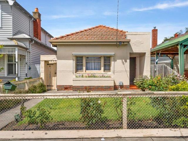 Riverside rewards with dual street frontage
