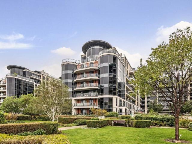Riverside Tower, The Boulevard, London, SW6 2UB, United Kingdom | 3 bed apartment for rent #137930837 | Rentberry